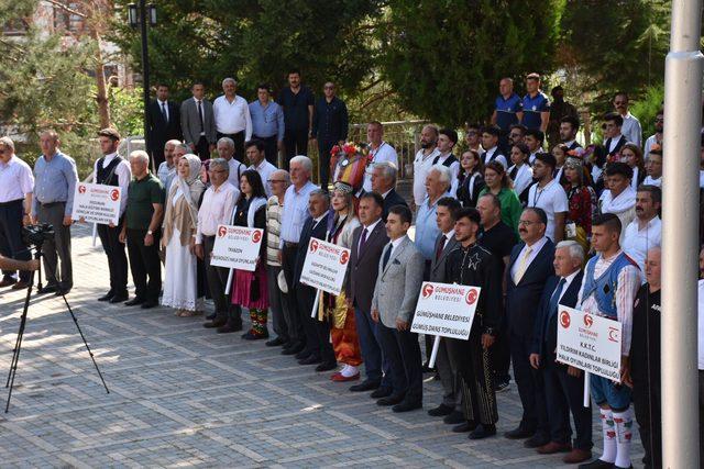 Gümüşhane'de Uluslararası Kuşburnu-Pestil Kültür ve Turizm Festivali başladı