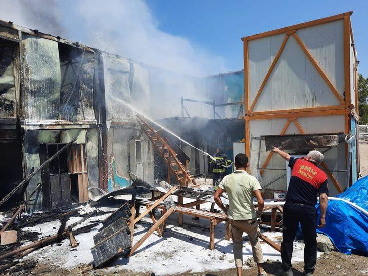 Muğla'da işçilerin konakladığı konteynerlerde çıkan yangın söndürüldü G1
