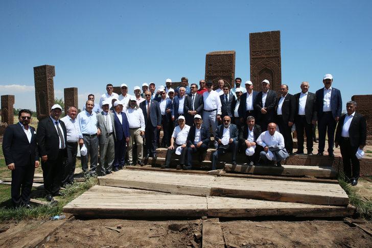 Bitlis'te "Ekonomiye Değer Katanlar Ödül Töreni" düzenlendi G2