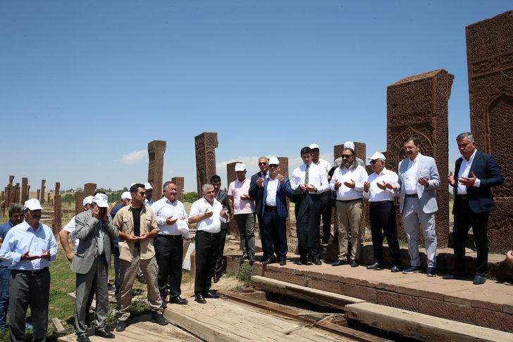 Bitlis'te "Ekonomiye Değer Katanlar Ödül Töreni" düzenlendi G5