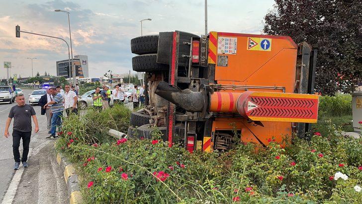 Karabük'te kamyonla otomobilin çarpıştığı kazada 6 kişi yaralandı G2