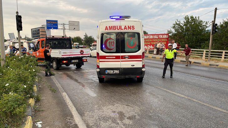Karabük'te kamyonla otomobilin çarpıştığı kazada 6 kişi yaralandı G5