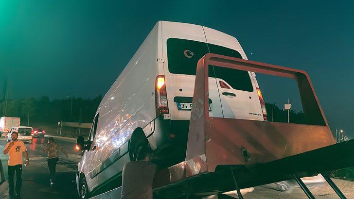 Arnavutköy'de İETT otobüsü ile iki araç çarpıştı, hamile kadın yaralandı G2