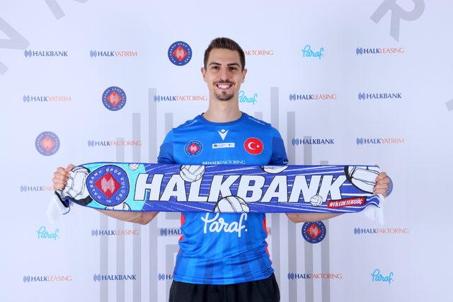 Halkbank Erkek Voleybol Takımı, milli smaçörü Yiğit Gülmezoğlu ile anlaşma sağladı