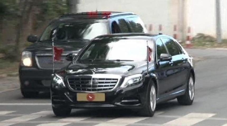 Erdoğan'a Eyüp'te Numan Kurtulmuş eşlik etti