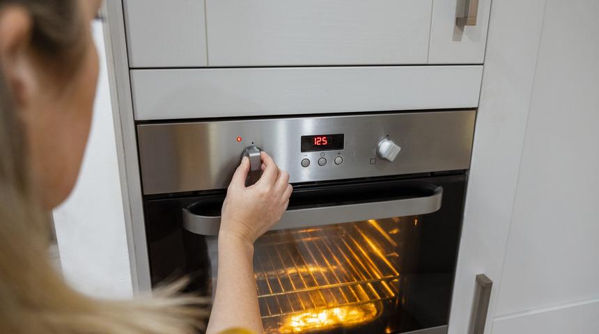Doktorlar ve itfaiyeciler aynı fikirde: Fırınınızda bu ayarı asla kullanmayın
