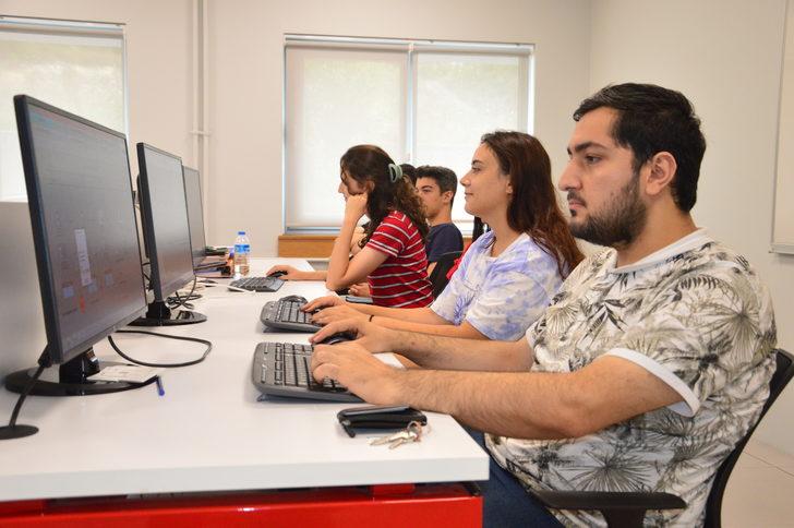 Sakarya Üniversitesi kritik altyapıları koruyacak siber güvenlik uzmanları yetiştiriyor G5