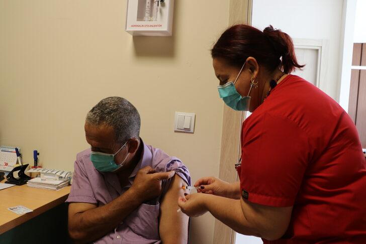 Trakya'da vatandaşlar hatırlatma dozu aşılarını oluyor G4