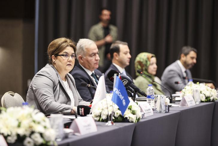 Aile ve Sosyal Hizmetler Bakanı Yanık, "2. Akademi Buluşmaları"nda konuştu: G4