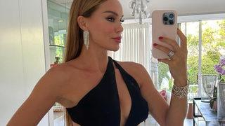 Leopar desenli bikinisiyle olay olmuştu! Ebru Şallı mayolu pozlarıyla parmak ısırttı