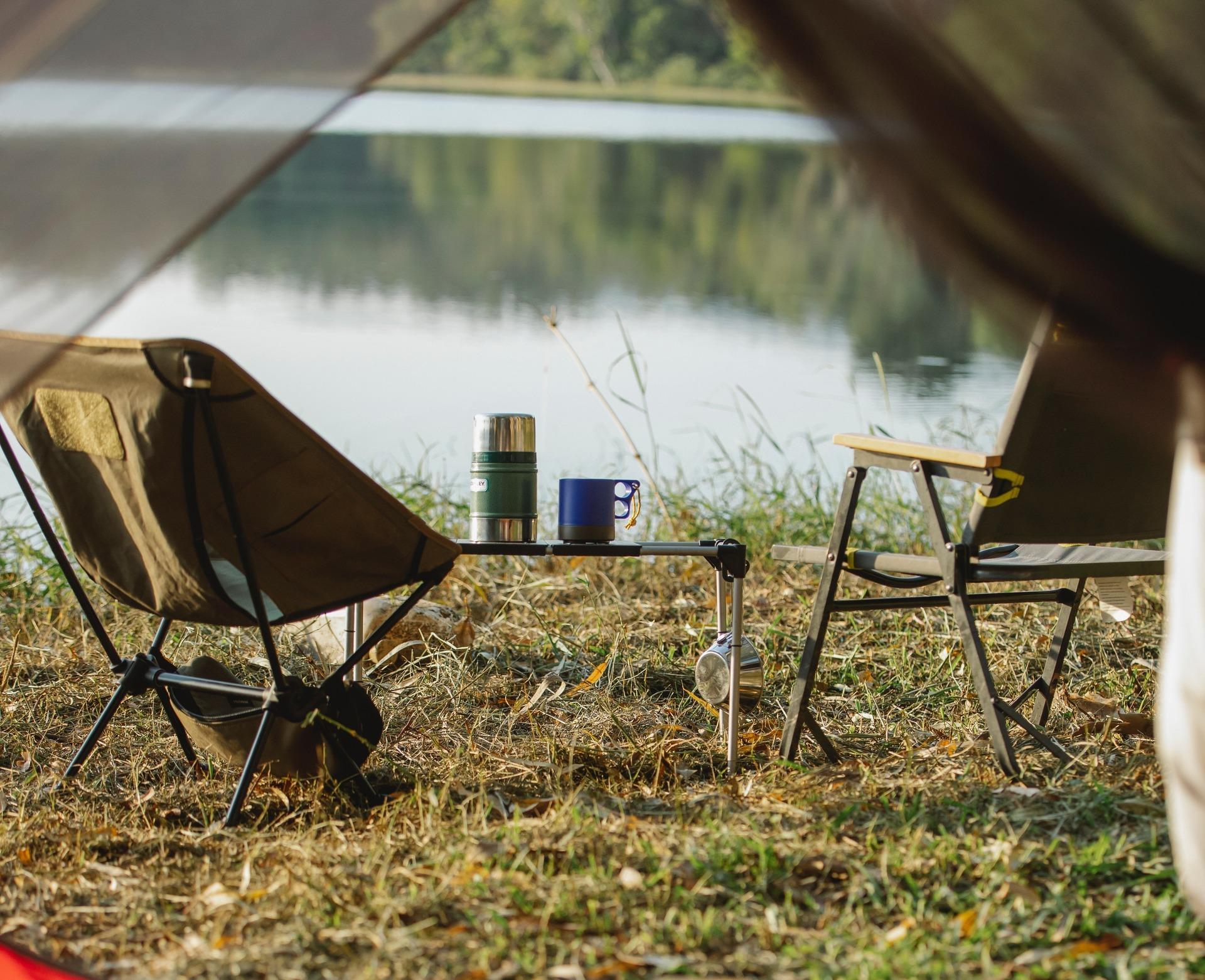 Kamp hastalarının vazgeçilmezlerinden olan en iyi kamp masası çeşitleri