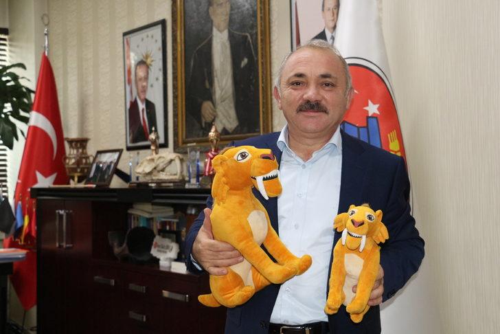 Kılıç dişli kaplan fosili tuz festivalinin maskotu oldu G5