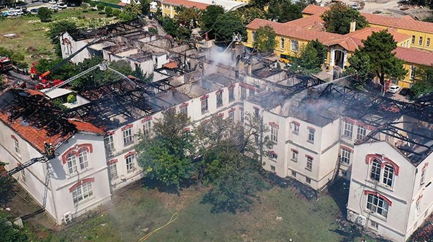 Balık Rum Hastanesi'ndeki yangınla ilgili flaş gelişme! Savcılık harekete geçti...