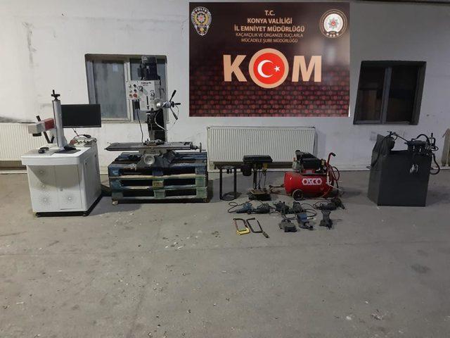 Konya'da kaçak silah imalatı ve ticareti yaptığı öne sürülen 6 şüpheli yakalandı