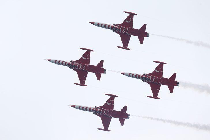 Türk Yıldızları, Trabzon semalarında gösteri uçuşu yaptı G5