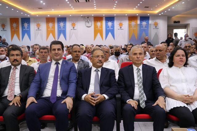AK Parti'li Özhaseki, Denizli'de partililerle bir araya geldi