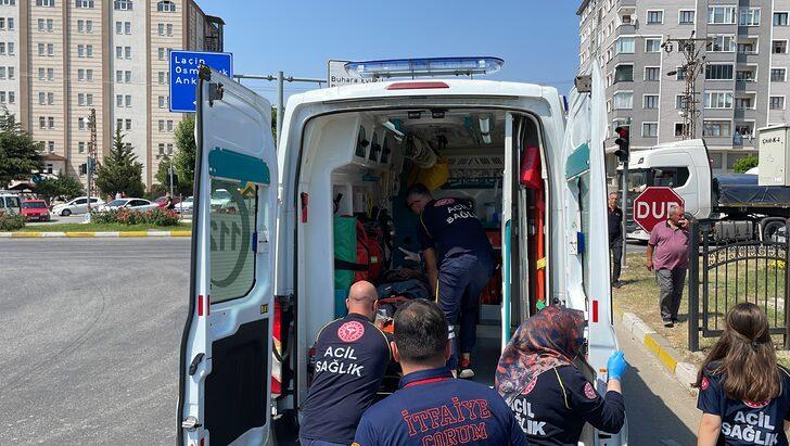 Çorum'da vidanjörle kamyonet çarpıştı, 6 kişi yaralandı G5