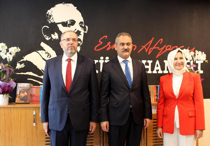 Milli Eğitim Bakanı Özer, Erhan Afyoncu Kütüphanesinin açılışında konuştu: G4