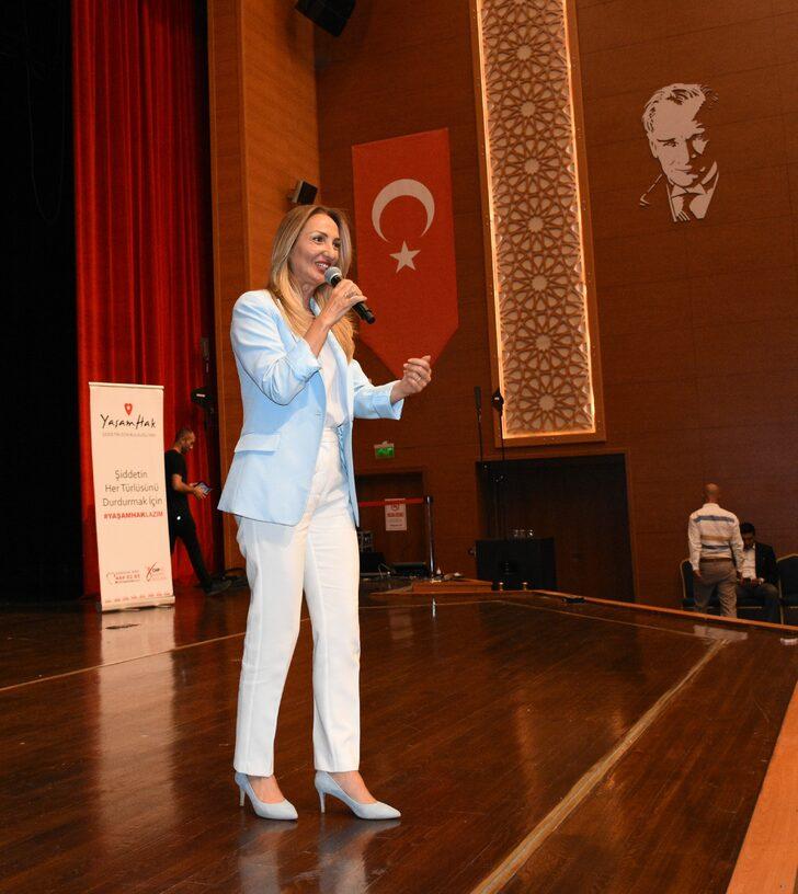 CHP'li Nazlıaka, Kırşehir'de kadınlarla bir araya geldi: G4