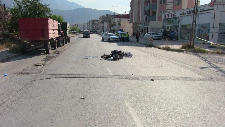 Kahramanmaraş'ta kamyonetle çarpışan  motosikletin sürücüsü hayatını kaybetti G3