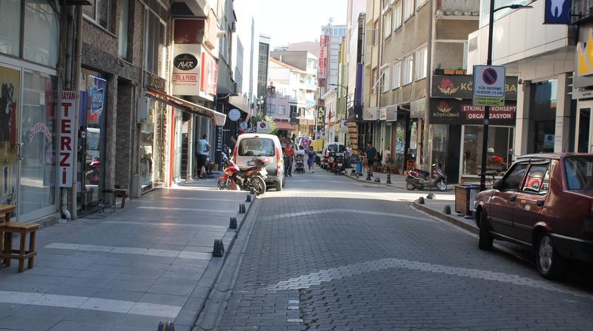 &Ccedil;anakkale'de minib&uuml;s&uuml;n &ccedil;arptığı 2 yaşındaki &ccedil;ocuk hayatını kaybetti