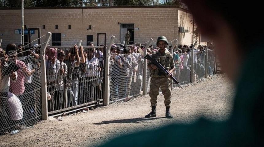 10 bin Suriyeli &uuml;lkesine d&ouml;nd&uuml;