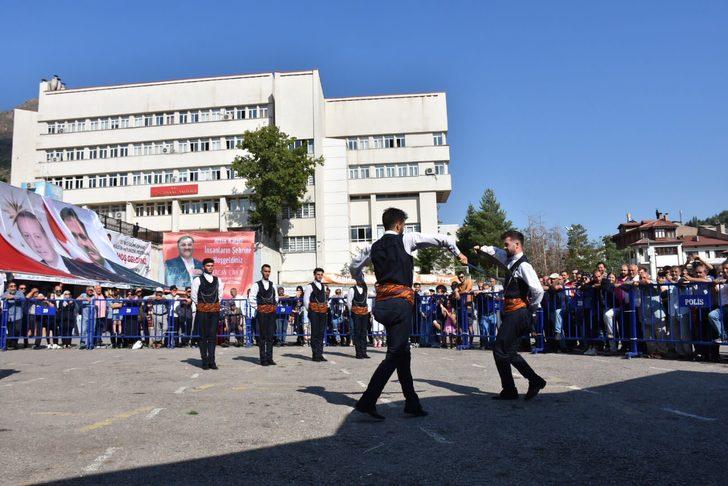 Gümüşhane'de, Uluslararası Kuşburnu-Pestil Kültür ve Turizm Festivali devam ediyor G2