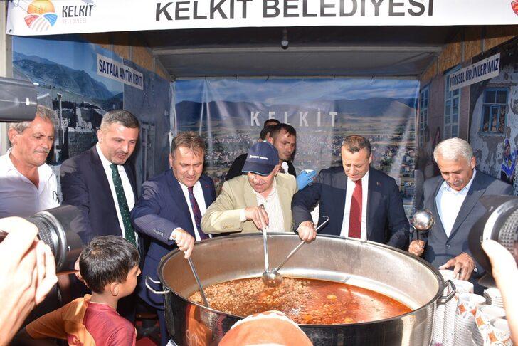 Gümüşhane'de, Uluslararası Kuşburnu-Pestil Kültür ve Turizm Festivali devam ediyor G4