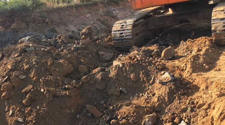 Sultangazi'de kazı çalışması sırasında havan topu mermisi bulundu
