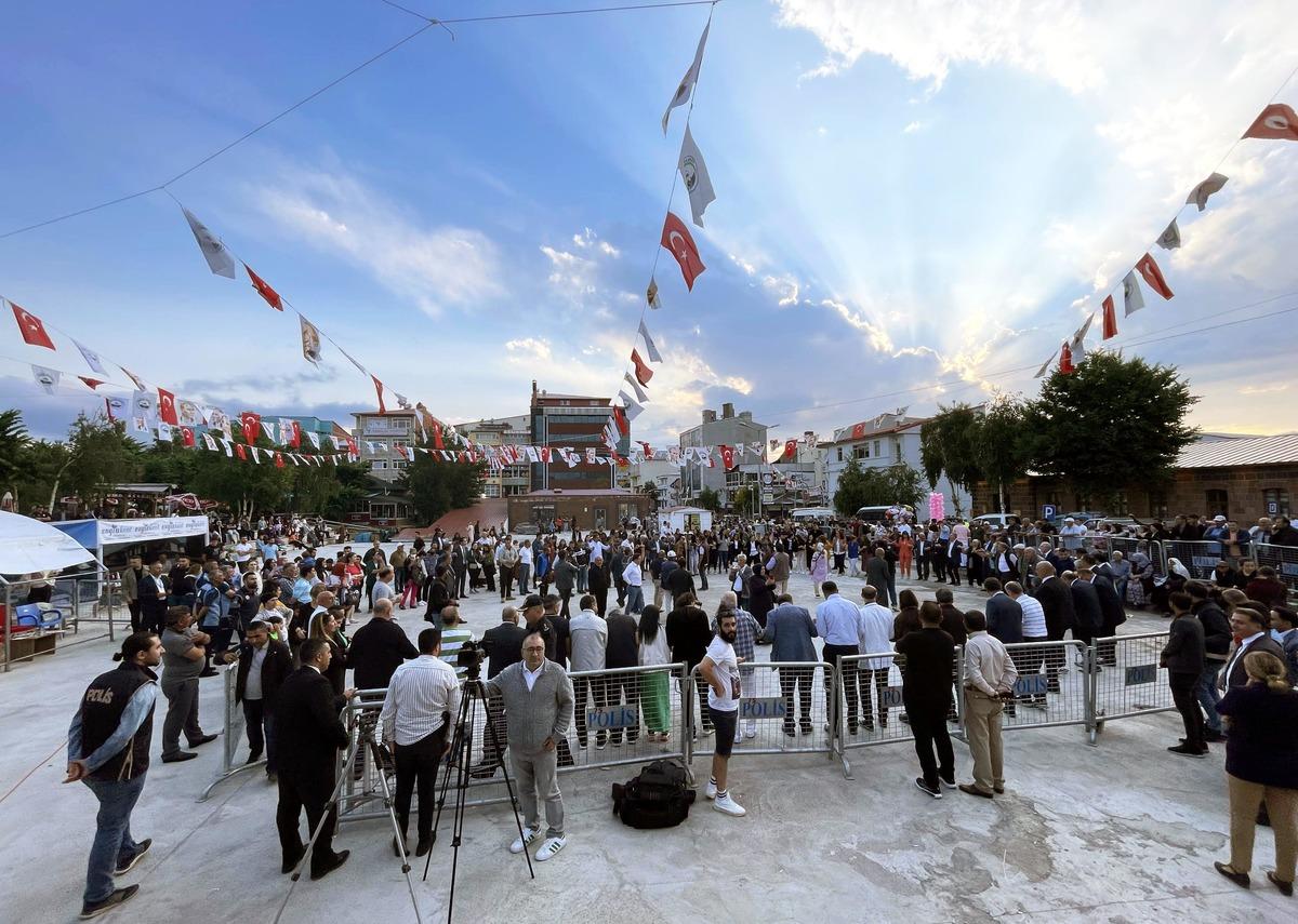 Ardahan "19. Ulusal K&uuml;lt&uuml;r ve Bal Festivali" başladı