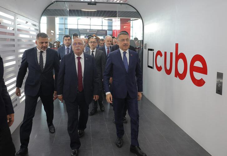 Cumhurbaşkanı Yardımcısı Oktay'dan Teknopark İstanbul'a ziyaret: G2