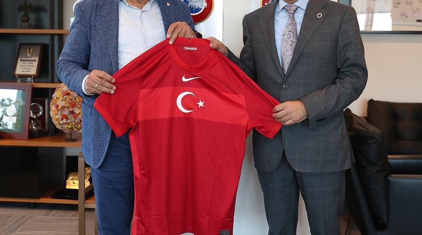 Gençlerbirliği Başkanı Talip Çankırı'dan Mehmet Büyükekşi'ye ziyaret