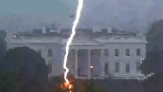 Beyaz Saray yakınlarına yıldırım düştü: 2 kişi öldü!