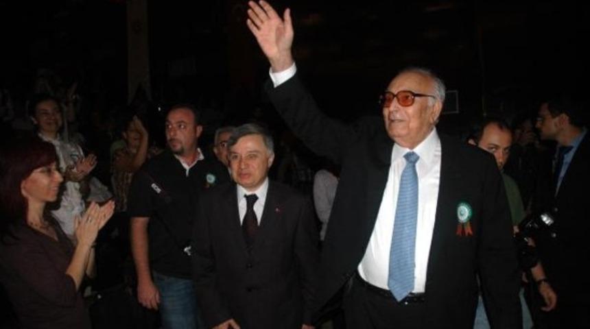 Çukurova'da Yaşar Kemal anısına kitap