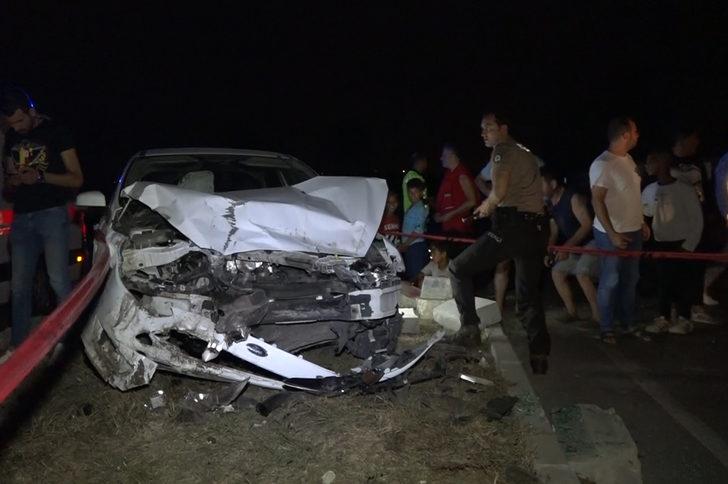 Sakarya'da iki otomobil çarpıştı 5 kişi yaralandı G3