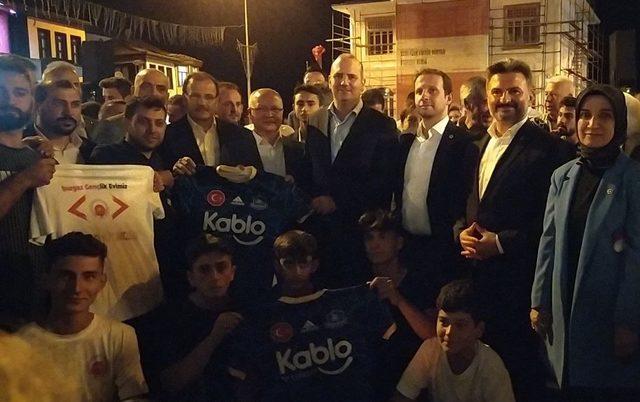 AK Parti Genel Başkan Yardımcısı İleri, Mudanya'da vatandaşlarla buluştu