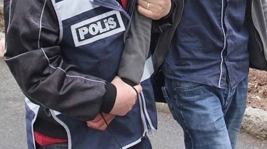 İzmir'de paralel yapı iddiasıyla operasyon: SGK İl Müdürü de dahil 6 gözaltı