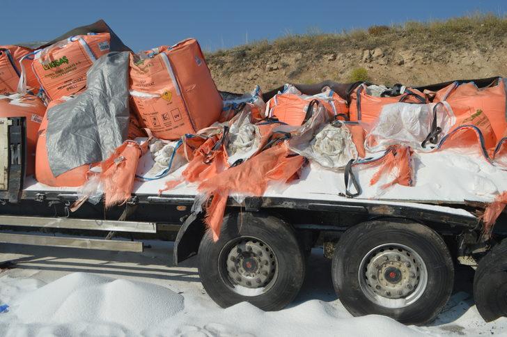 Afyonkarahisar'daki trafik kazasında 2 kişi öldü, 5 kişi yaralandı G3