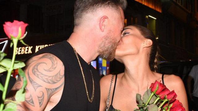 Dilan Çiçek Deniz ile Thor Saevarsson sokak ortasında aşka geldi