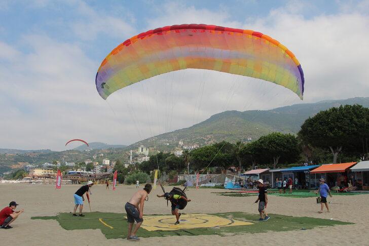 Antalya'da, Türkiye Yamaç Paraşütü Hedef Yarışması 3. Etap Yarışları başladı G2