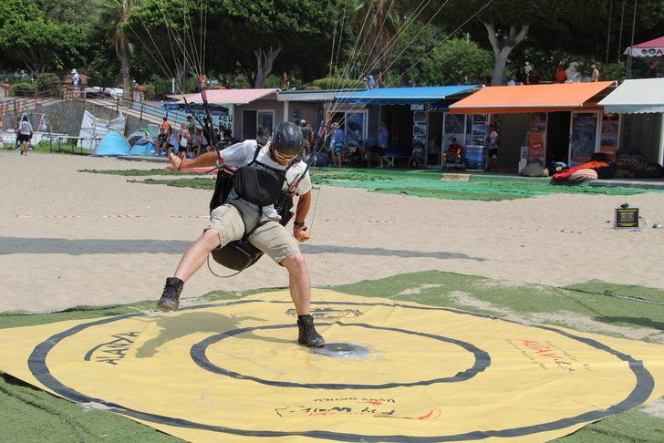 Antalya'da, Türkiye Yamaç Paraşütü Hedef Yarışması 3. Etap Yarışları başladı G3