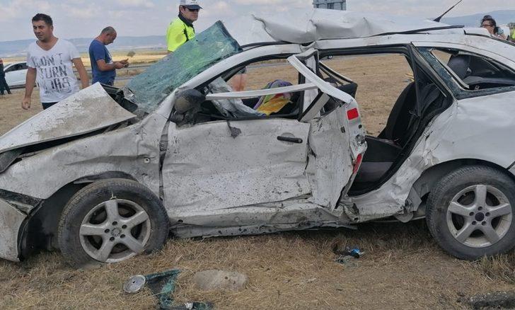 Çanakkale'de 2 otomobilin çarpıştığı kazada 2 kişi öldü, 5 kişi yaralandı G3