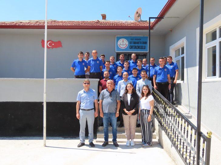 Akdağmadeni'nde infaz koruma memurları köy okulunu onardı G4