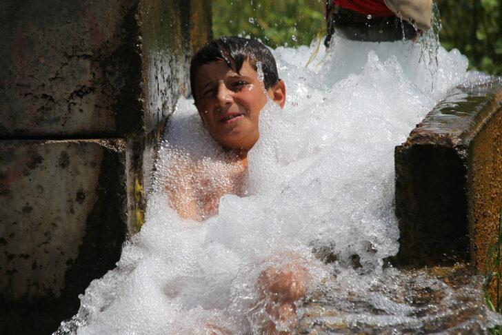 Şanlıurfa'da sıcak hava bunaltıyor G3