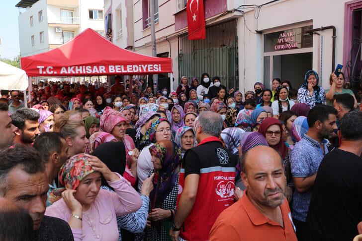Şehit Piyade Uzman Çavuş Reşat Ergin'in cenazesi, Manisa'da toprağa verildi G4