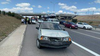 Kocaeli'de zincirleme trafik kazasında 1 kişi yaralandı