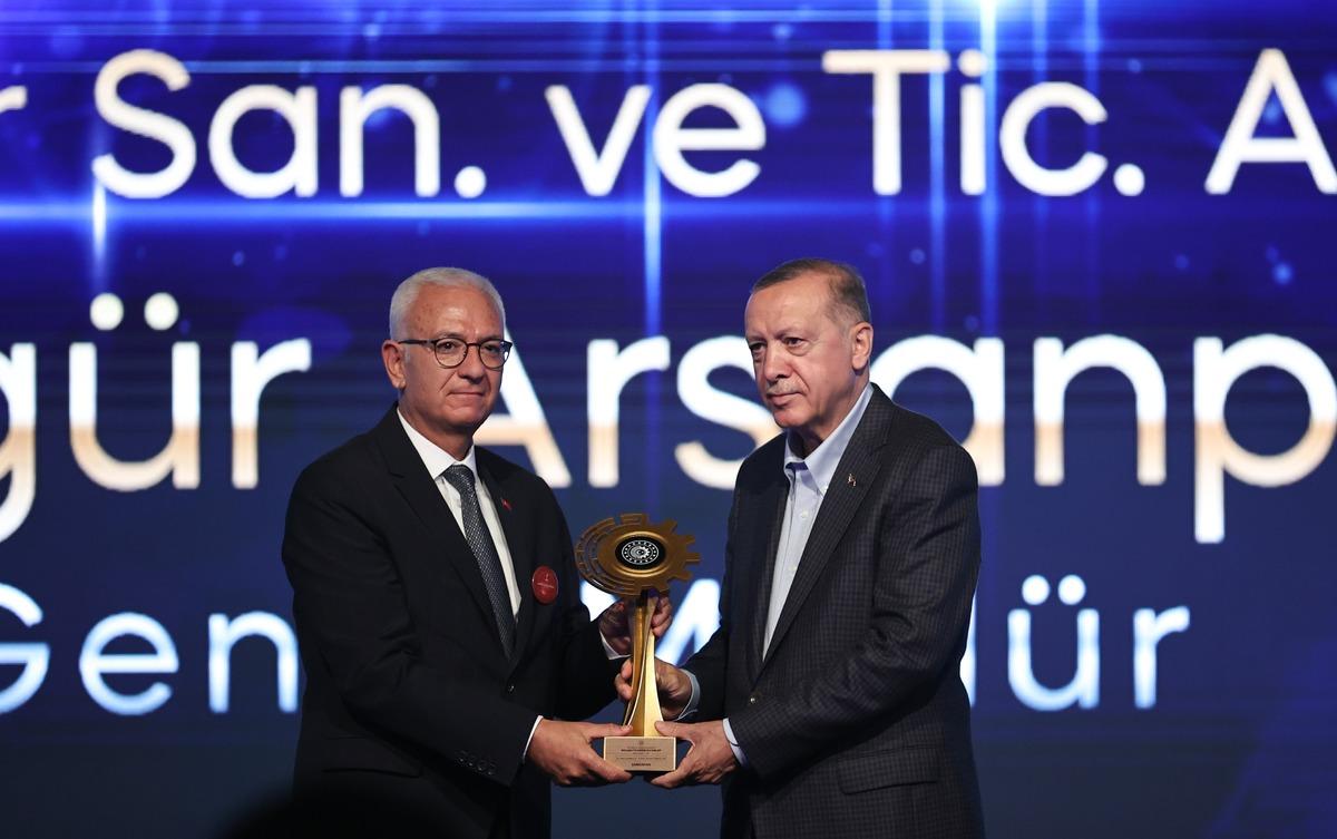 Cumhurbaşkanı Erdoğan, Kocaeli'ye Değer Katanlar &Ouml;d&uuml;l T&ouml;reni'nde konuştu: (2)