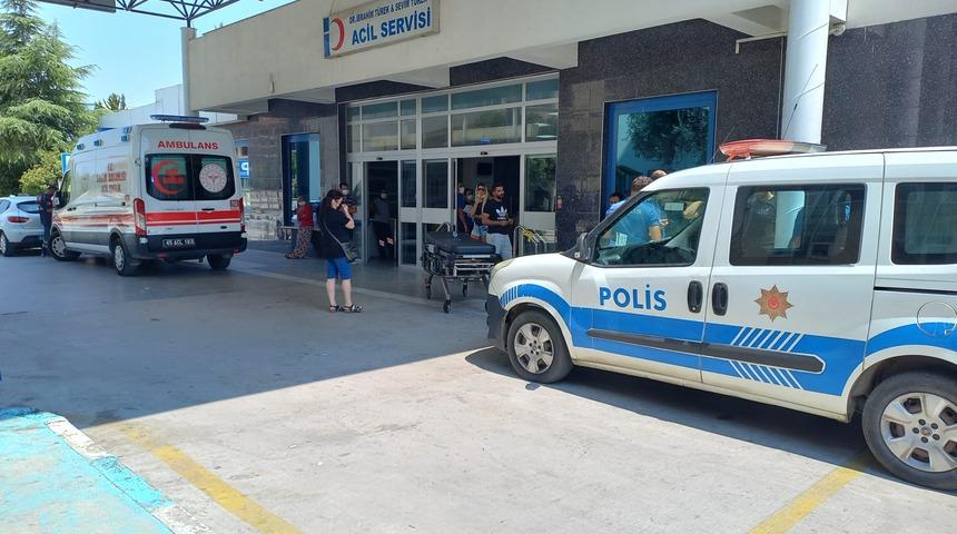 Manisa’da evinde fenalaşan 17 yaşındaki genç hastanede öldü