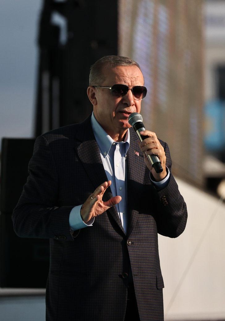 Sakarya'da boğulma tehlikesi geçiren 19 yaşındaki genç kız hastaneye kaldırıldı G4