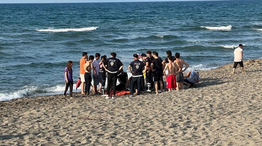 GÜNCELLEME - Sakarya'da boğulma tehlikesi geçiren genç kız hastanede öldü